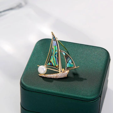 XSB106 - Cute Boat Saree Brooch